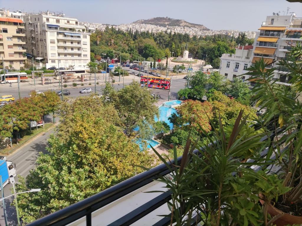 Park View Penthouse, Athens (updated prices 2026) - Twin Peaks Park View Penthouse
