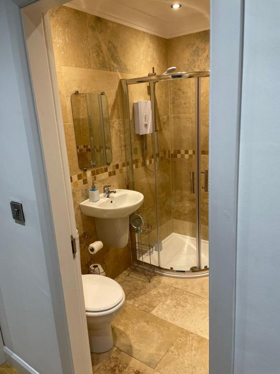 Sitwell coastal apartment with free parking 7