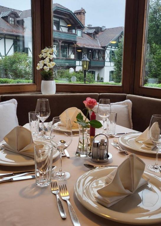 Fotografie z fotogalerie ubytování Hotel-Restaurant Batzenhäusl v destinaci Innsbruck