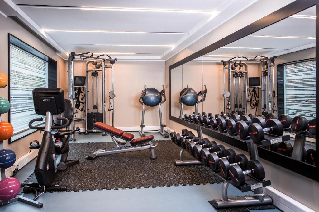 Fitness centrum a/nebo fitness zařízení v ubytování DoubleTree by Hilton Santiago - Vitacura