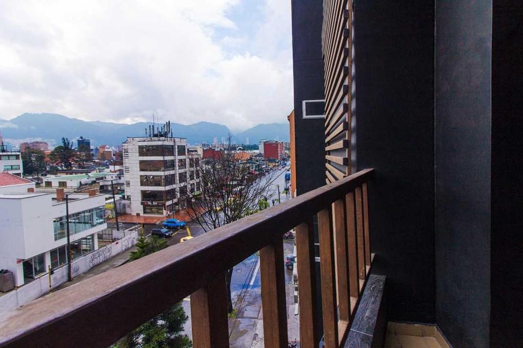 Nespecifikovaný výhled na hory nebo výhled na hory při pohledu z hotelu