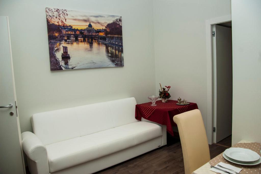 Holiday House Roma Vaticano - Two-Bedroom House