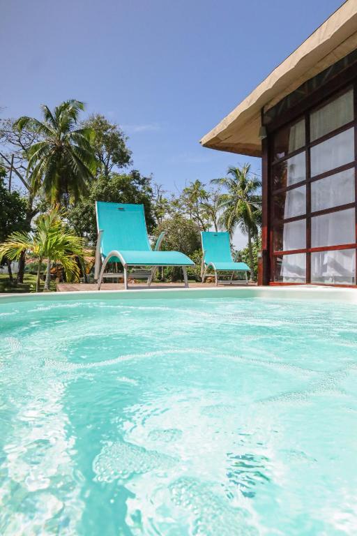 A piscina localizada em Miraflores Boutique Hotel Adults Only ou nos arredores