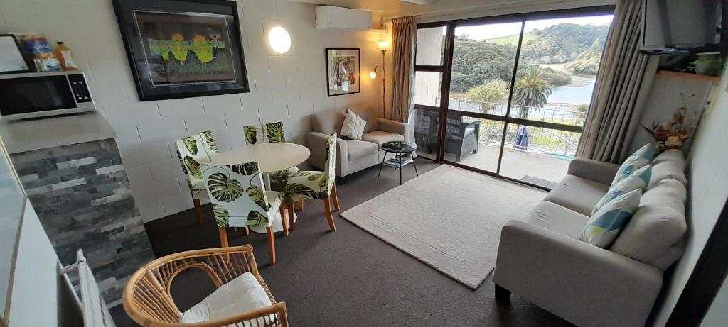 Waterfalls Estate - Motel & Campground - Resim 12