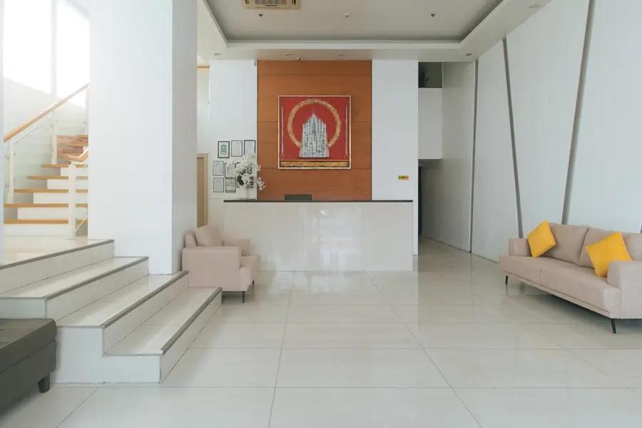 Posezení v ubytování LuxeLite Suites Makati