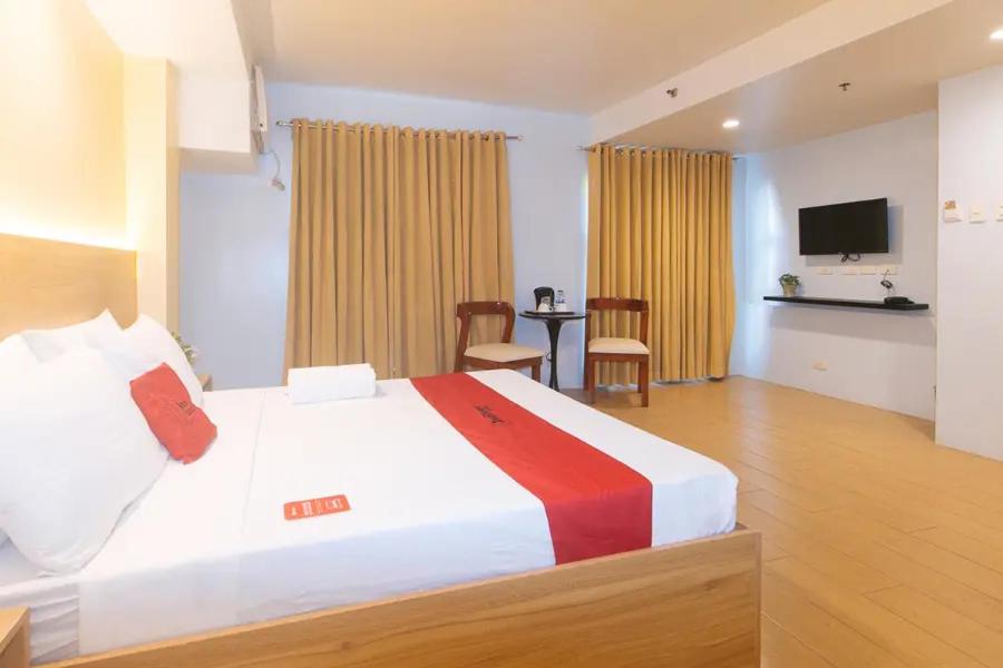 TV a/nebo společenská místnost v ubytování LuxeLite Suites Makati