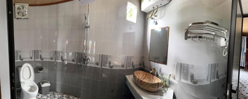 Phòng ngủ Tập thể 8 Giường cho cả Nam và Nữ
