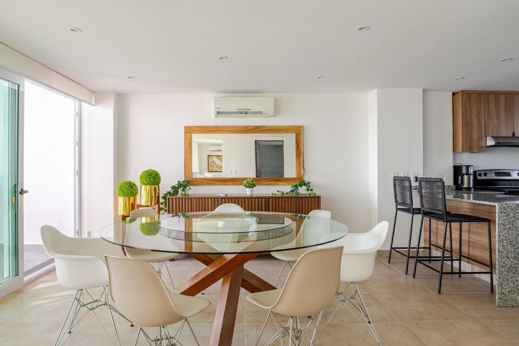 Una cocina o zona de cocina en 3BR Apt in Acapulco with Pool and Private Club