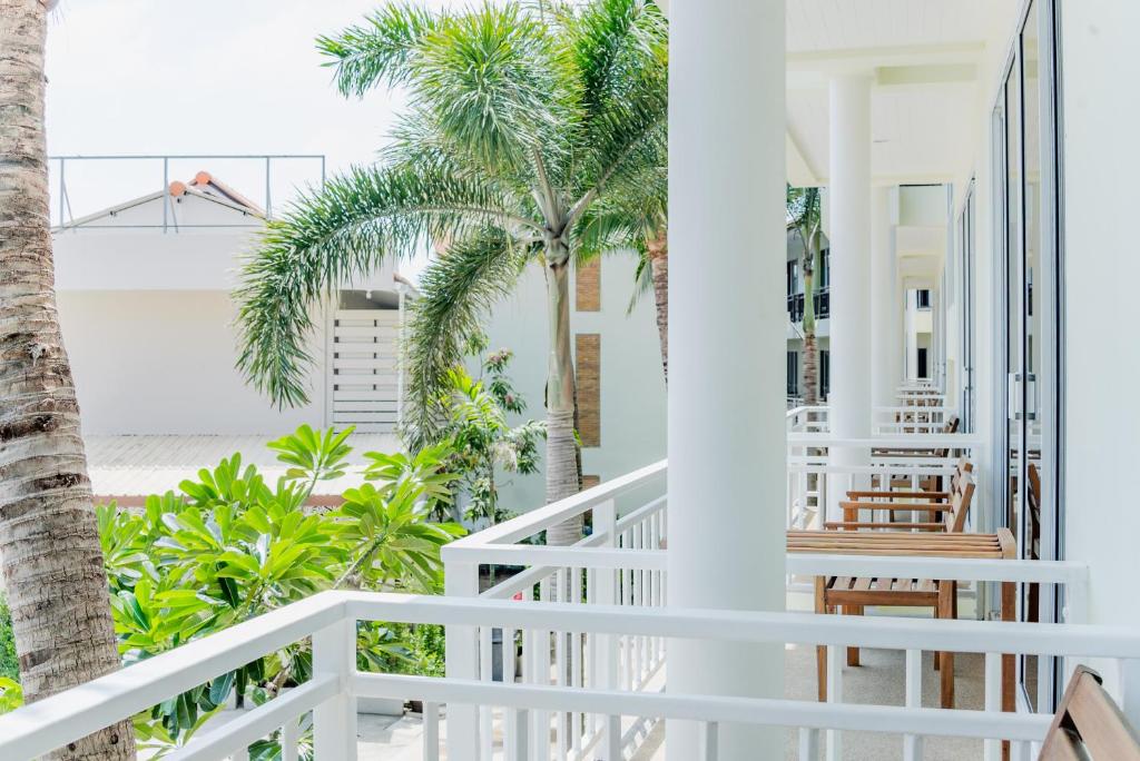 LOVE beach club Koh Samui - 14