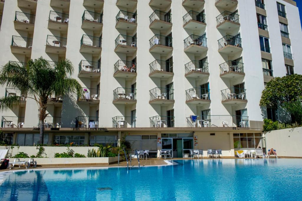 Bazén v ubytování Florasol Residence Hotel - Dorisol hotels nebo v jeho okolí