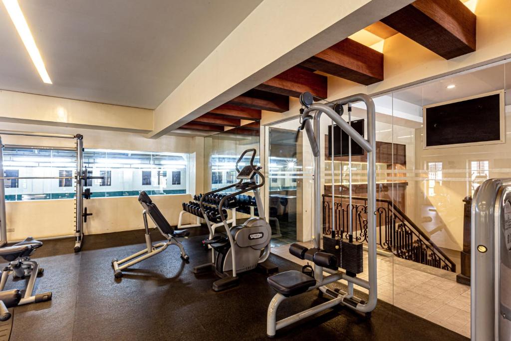 Fitness centrum a/nebo fitness zařízení v ubytování Splendido Tagaytay Hotel and Country Club