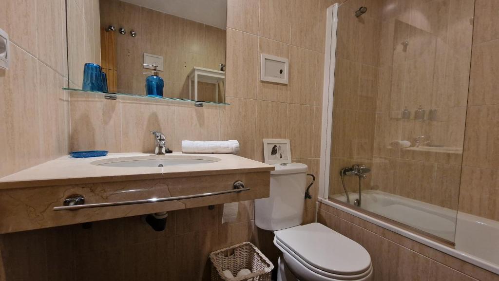 Łazienka w obiekcie IMEDA Apartamentos MONTE GORBEA