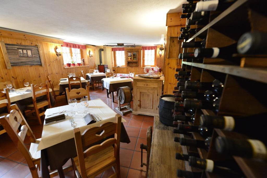 Nápoje v ubytování Hotel Petit Dahu - Chambres et Restaurant