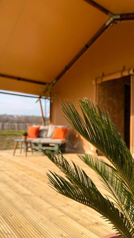 Fotografie z fotogalerie ubytování Glamping la Yurta nel verde Luxe glampingtent v destinaci Torino di Sangro