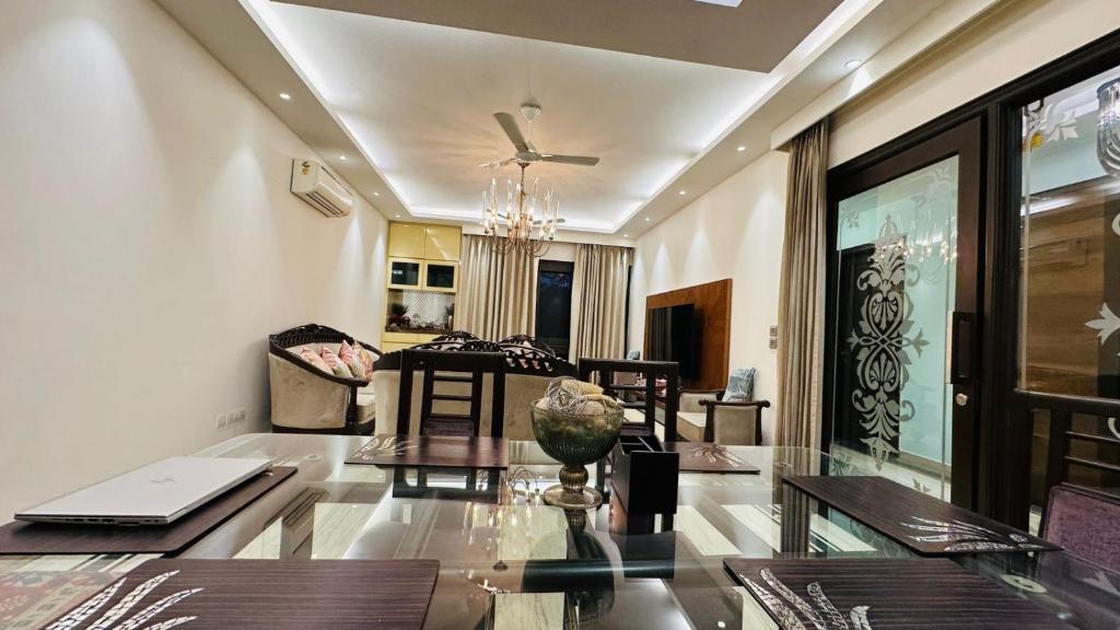 Posezení v ubytování Luxury HomeStay Prime Location, South Delhi