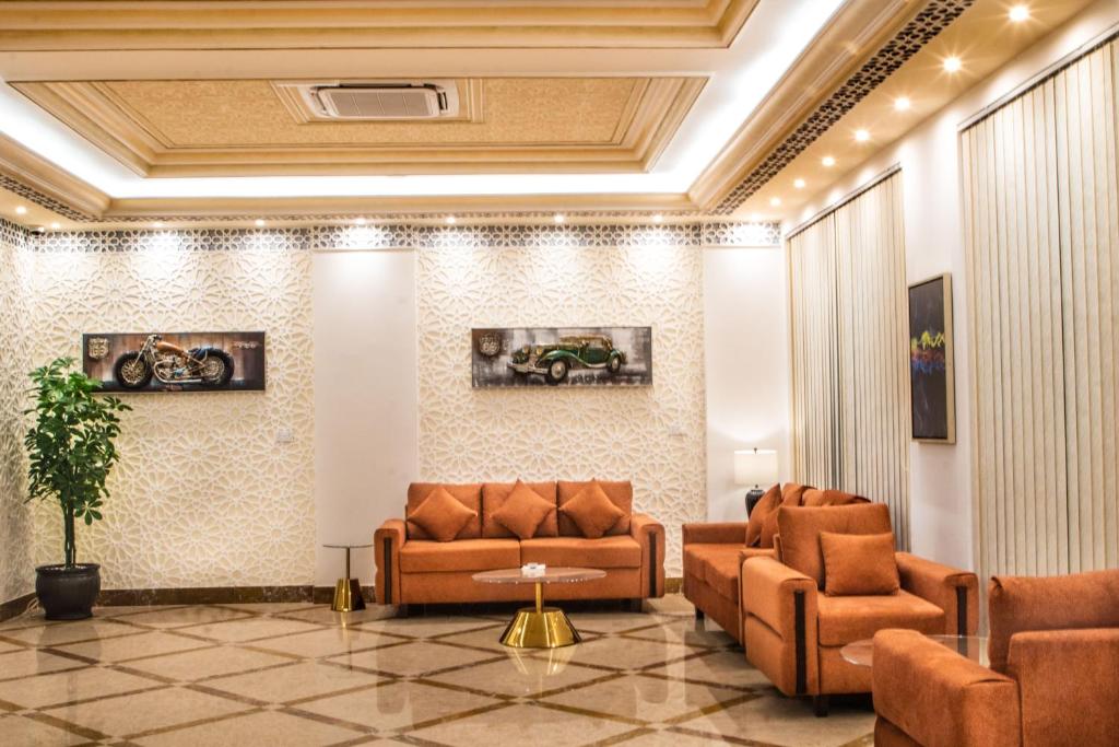 Posezení v ubytování 4 Guys Hotel