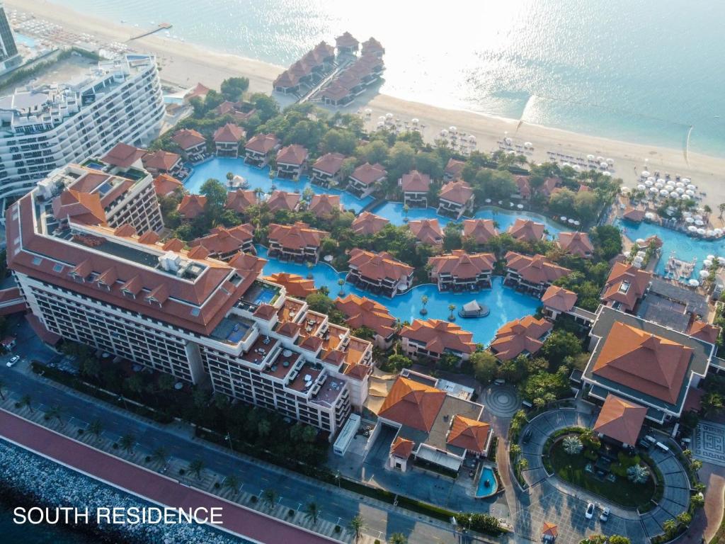 海景或在公寓看到的海景