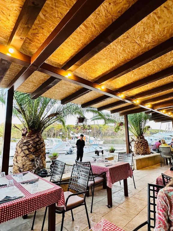 Restaurace v ubytování Apartmani Goga 2