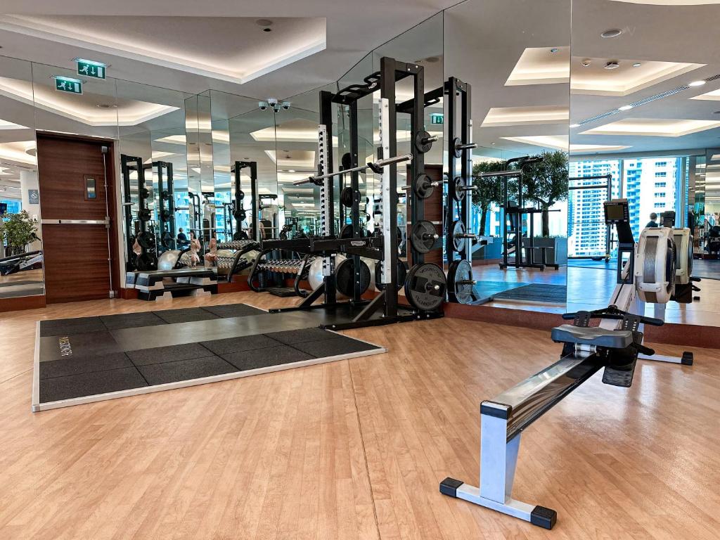 Fitness centrum a/nebo fitness zařízení v ubytování Scenic view studio/Dubai Marina