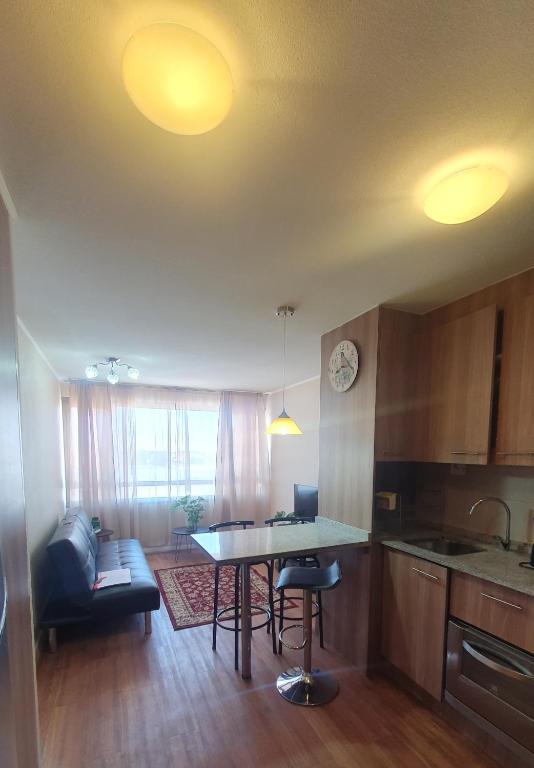 Kuchyň nebo kuchyňský kout v ubytování Cómodo mini departamento Calama