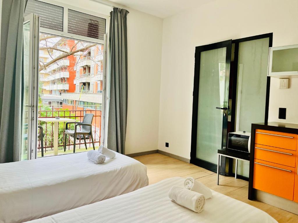 GuestHouse University by LR - self check in - Resim 7