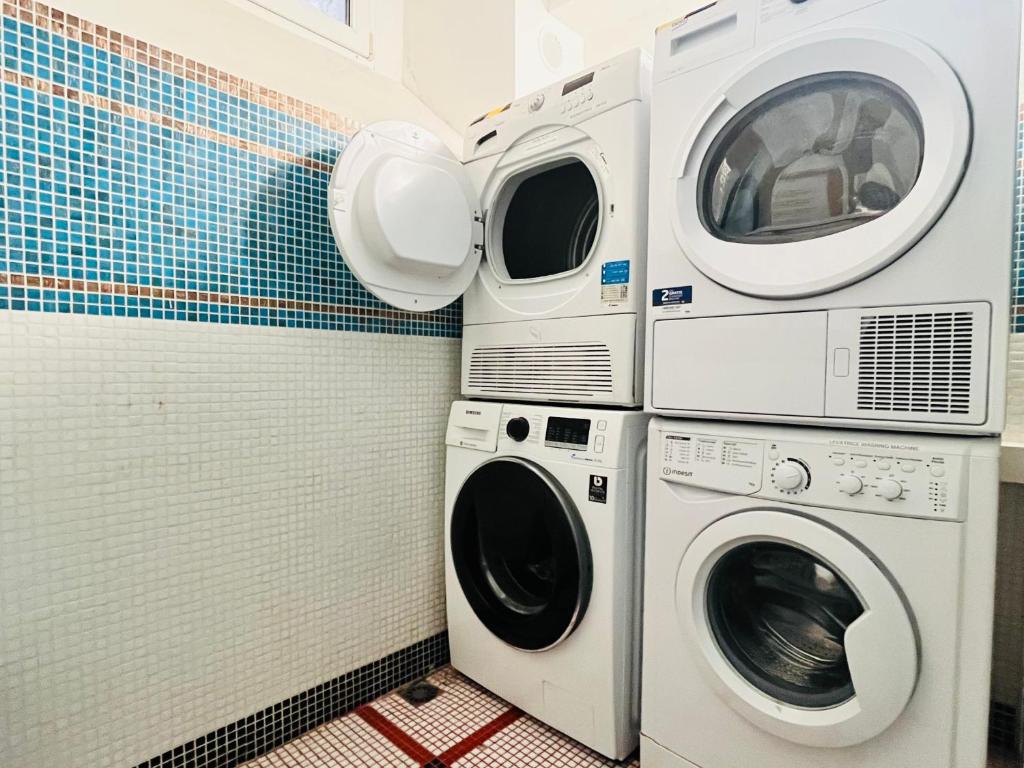 GuestHouse University by LR - self check in - Resim 43