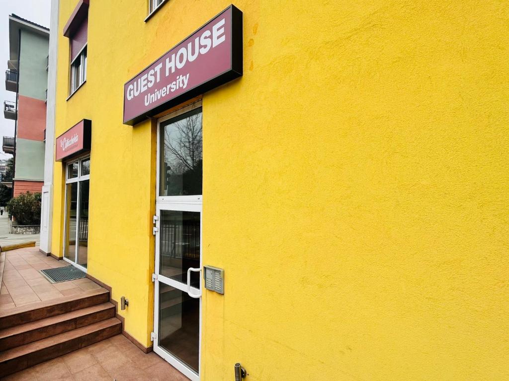 GuestHouse University by LR - self check in - Resim 23