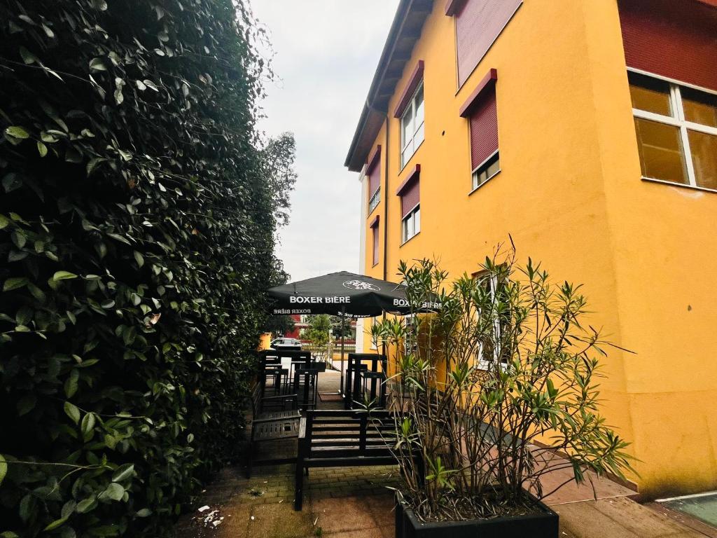 GuestHouse University by LR - self check in - Resim 15