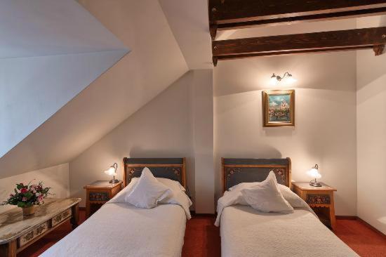 Postel nebo postele na pokoji v ubytování Hotel Traube