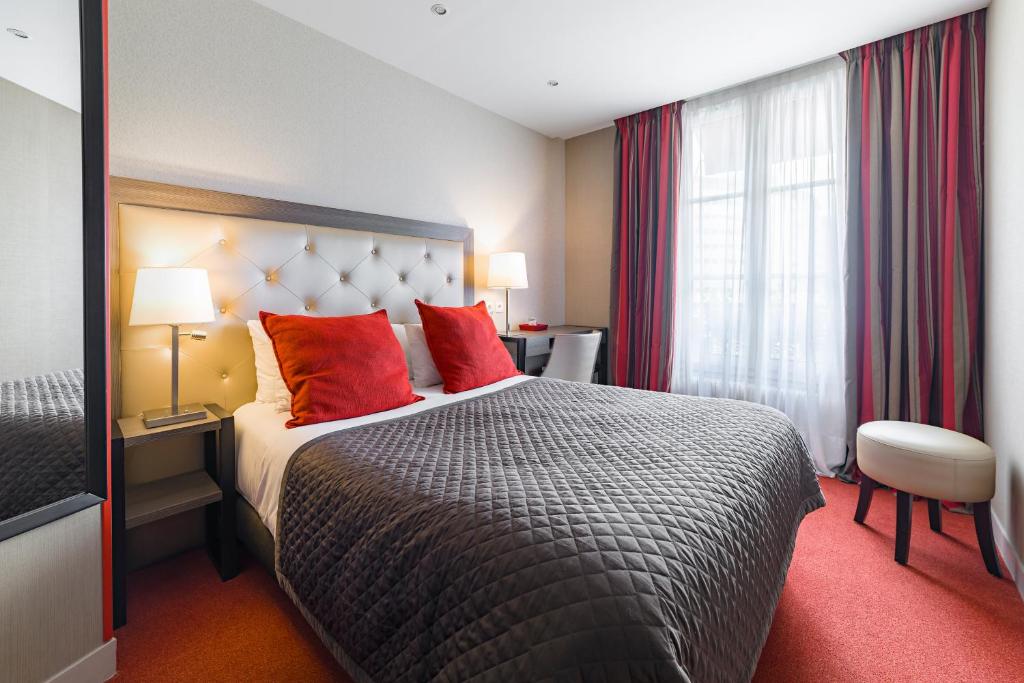 Eiffel Kennedy - Resim 18