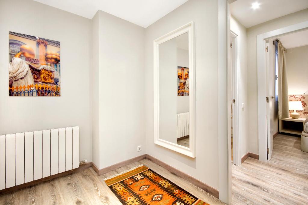 Eixample Building Apartments by Mercedes Heritage - 5