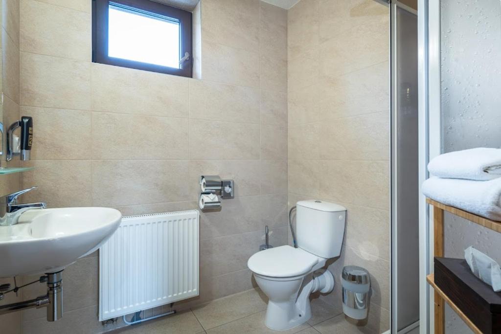 Koupelna v ubytování Apartmánový dom Vila Maroš