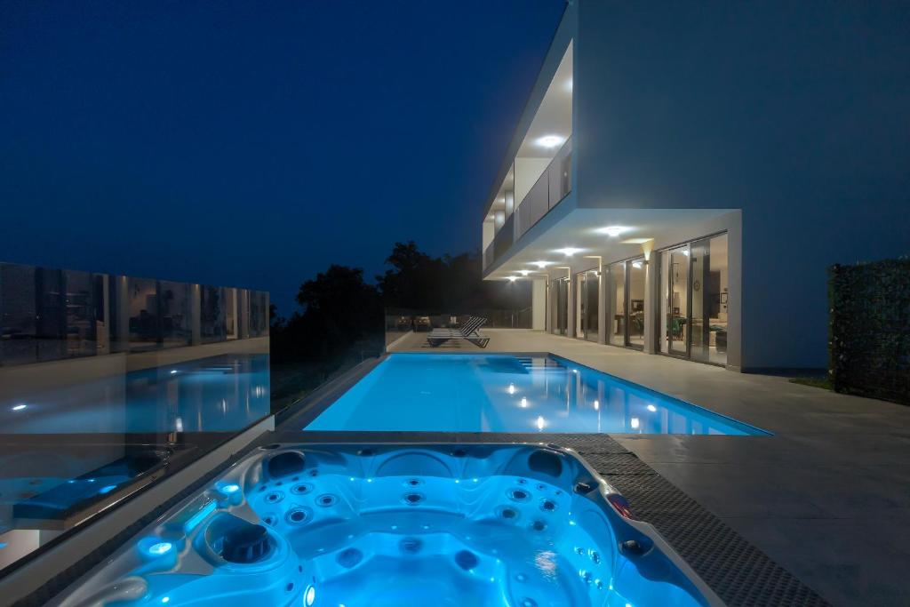 Noble Opatija Riviera Villas by Irundo