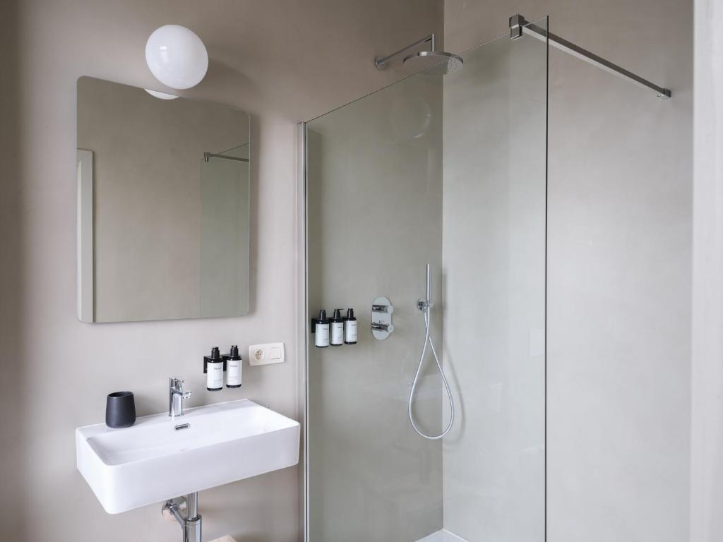 Koupelna v ubytování Lits de Lo - Boutique Rooms