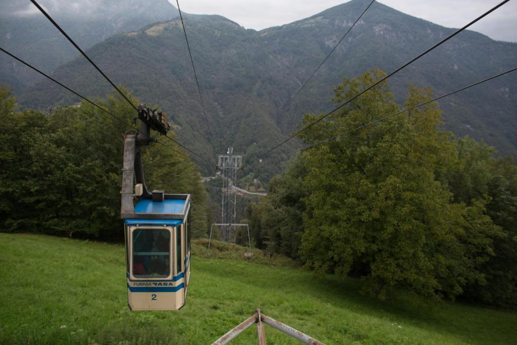 Nespecifikovaný výhled na hory nebo výhled na hory při pohledu z hotelu