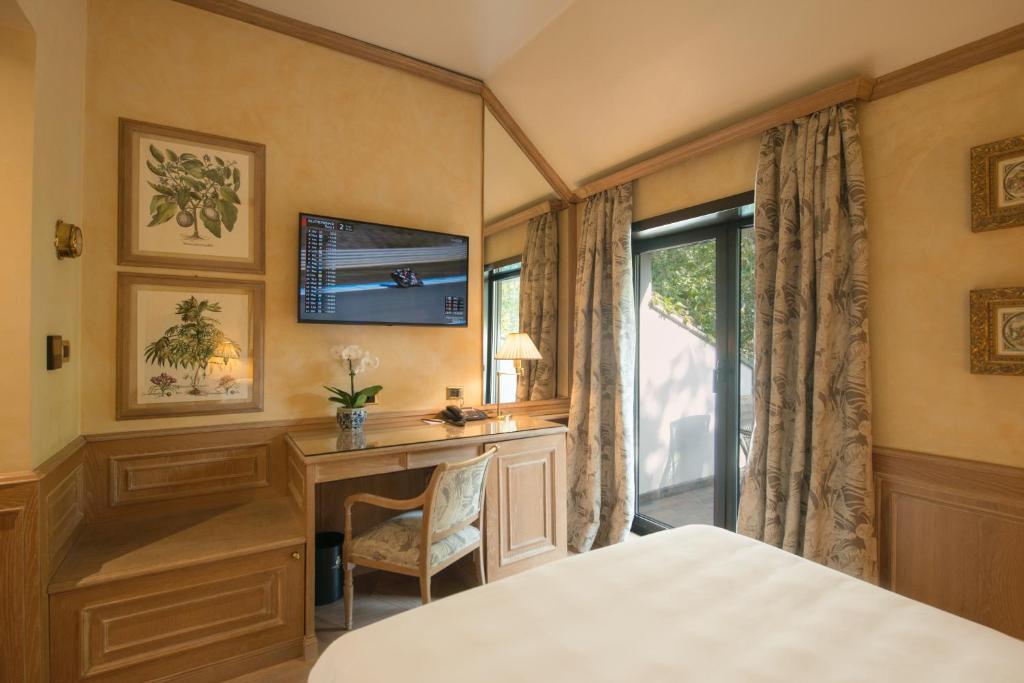 Hotel de la Ville Monza - Small Luxury Hotels of the World - Single Room French Bed