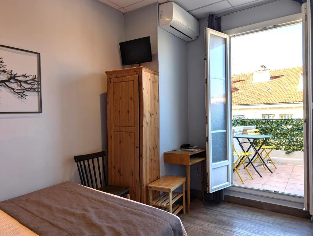 H33 Hôtel - Resim 18