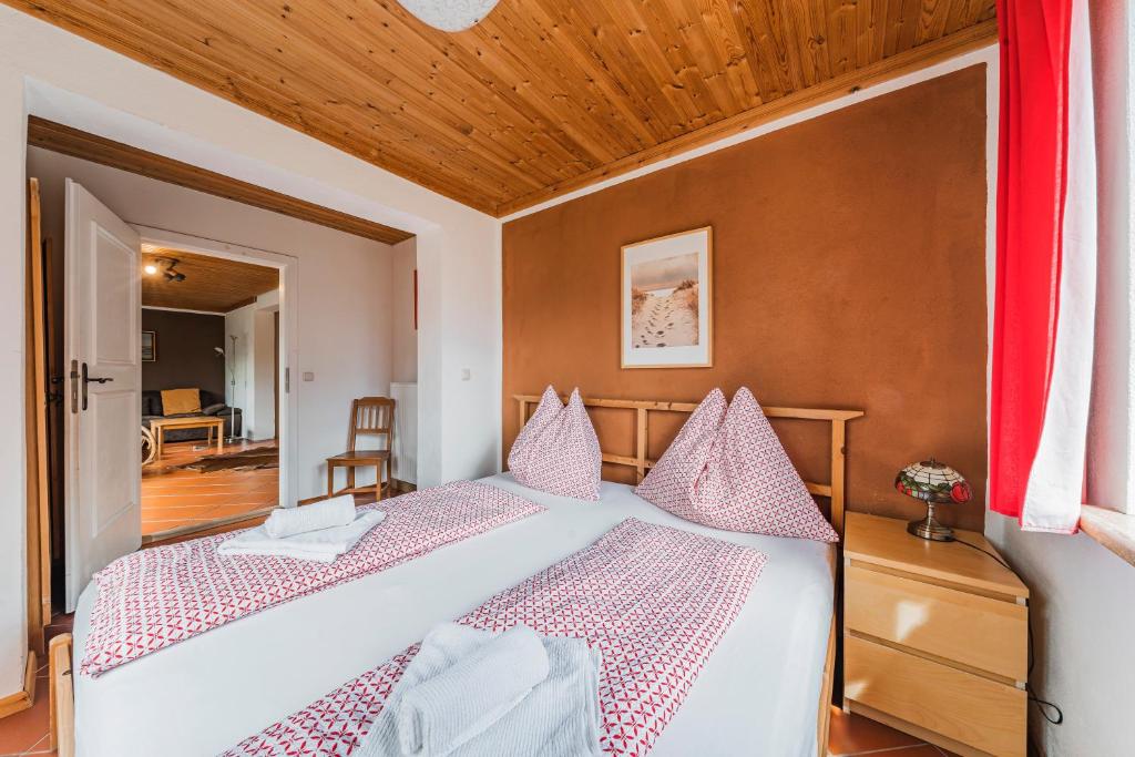 Postel nebo postele na pokoji v ubytování Dachstein Chalet - Mountain view