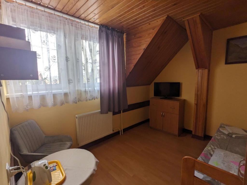 Dom wczasowy Przy Skałkach - Habitación Individual Con Baño Privado