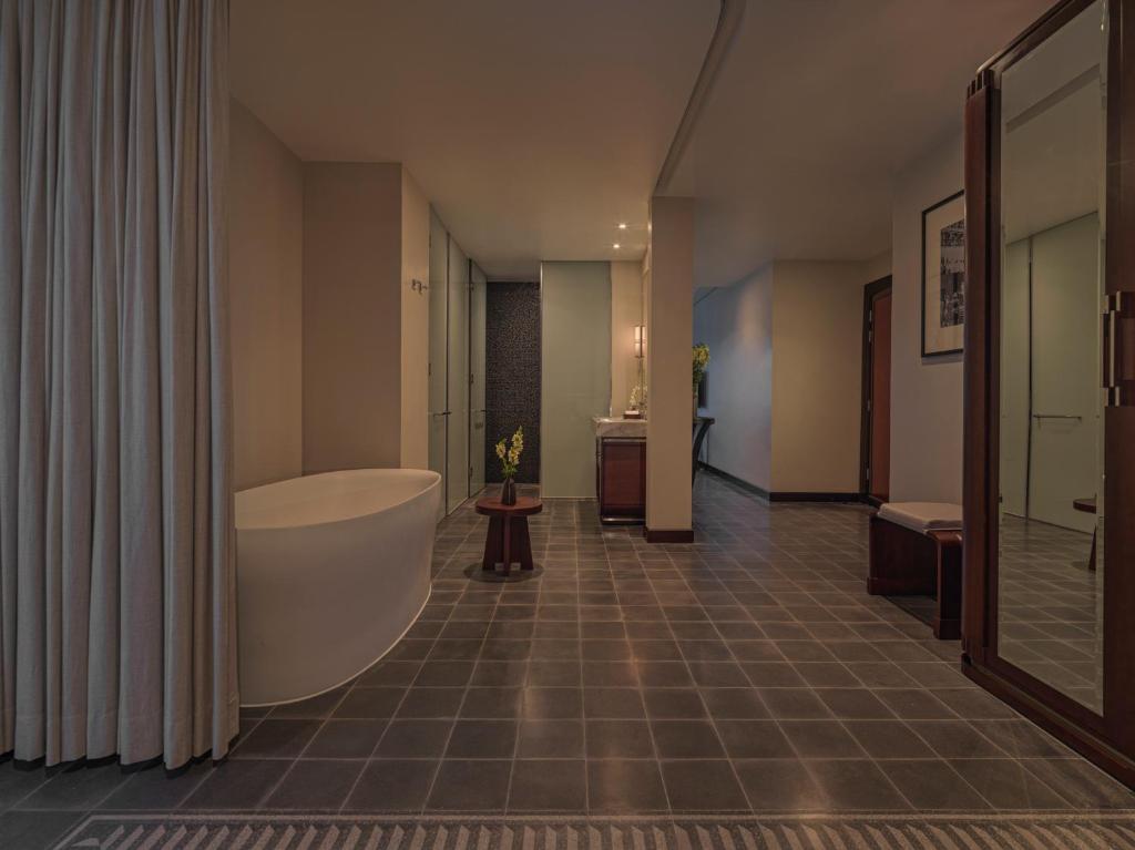Perfume River Suite