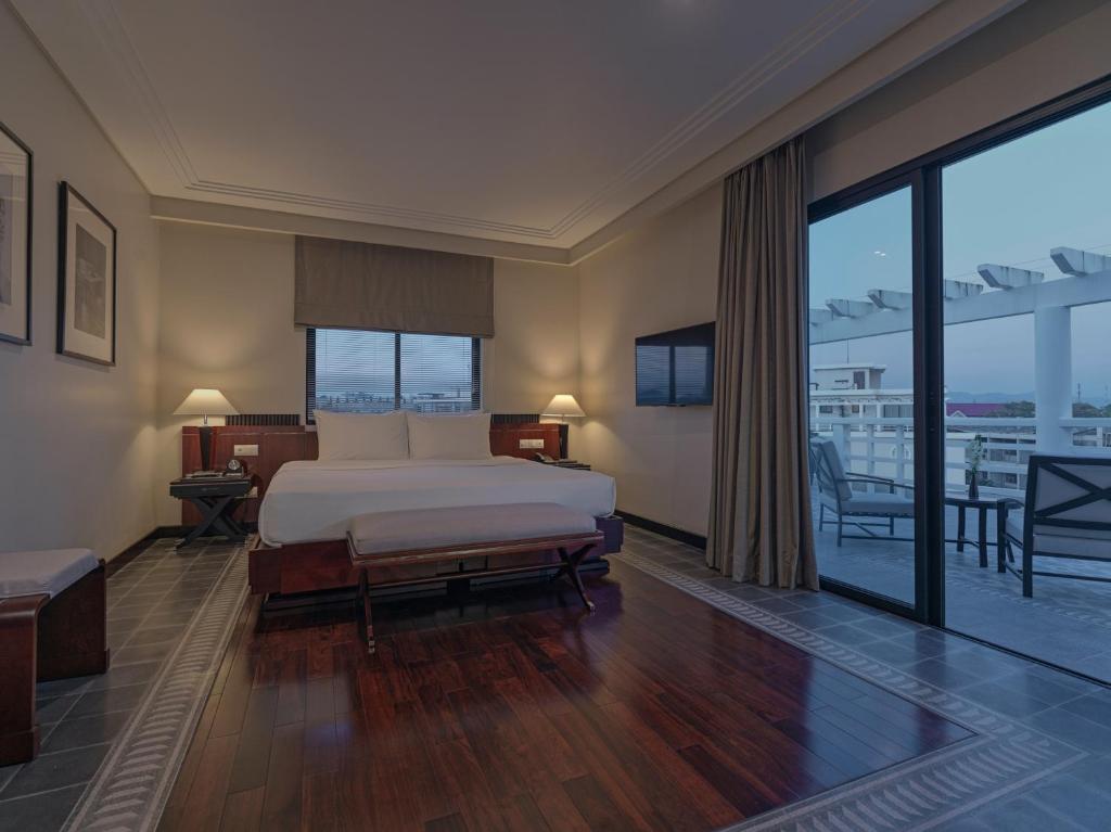 Perfume River Suite