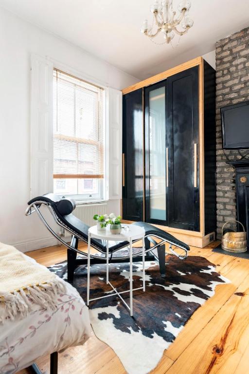TV a/nebo společenská místnost v ubytování Serres’ Home