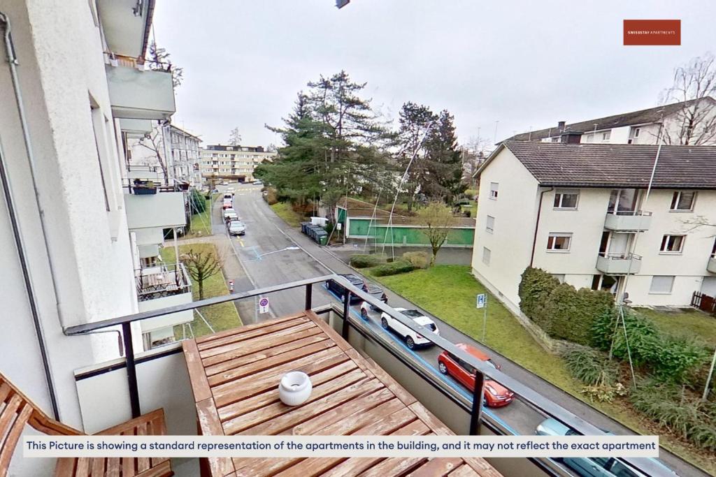 Charming Apartment 15 Mins from City Life - Resim 9