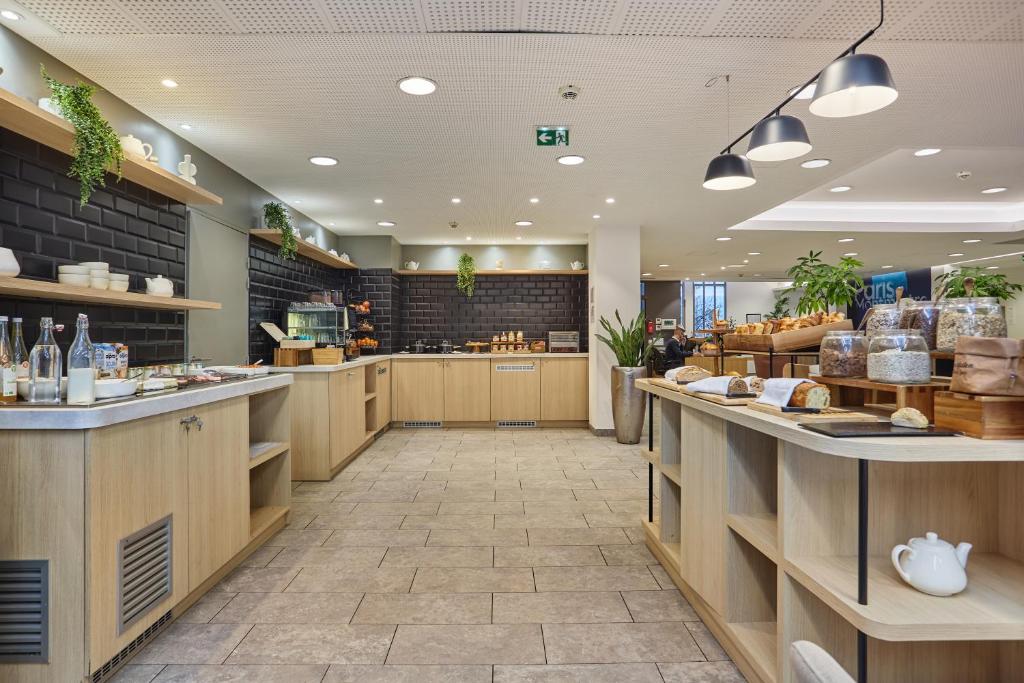 Appart Hotel Odalys City Paris Montmartre - Resim 17