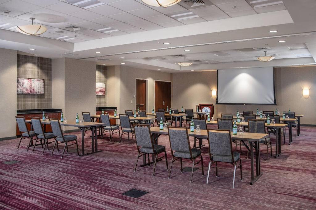 Restaurace v ubytování Courtyard by Marriott Newark-University of Delaware