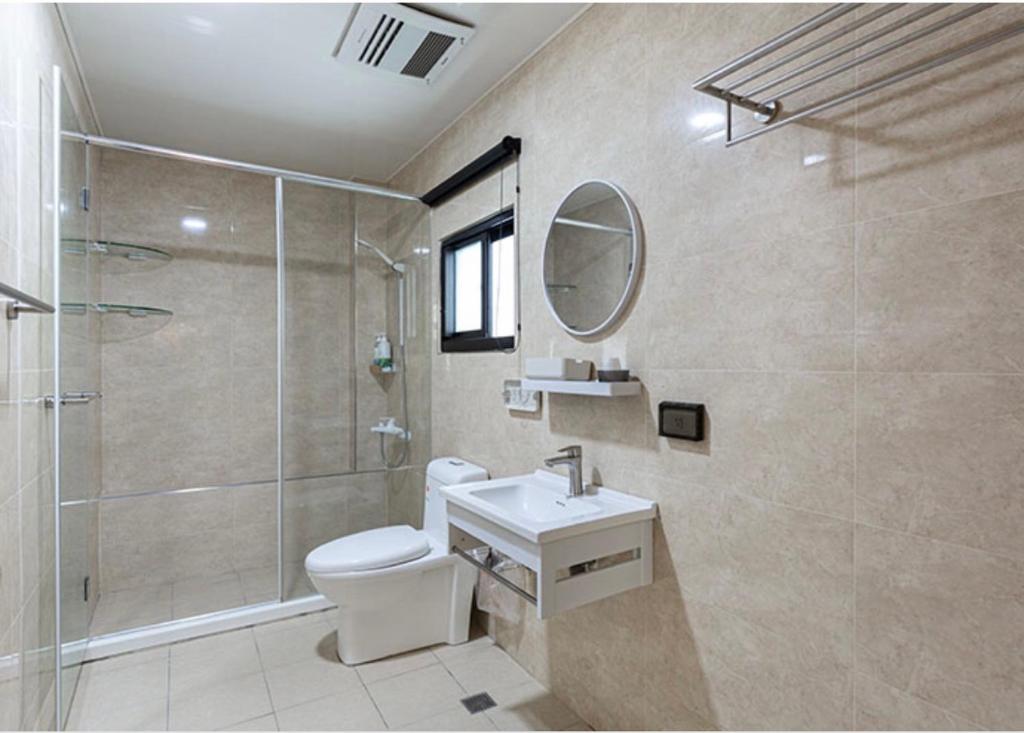 Koupelna v ubytování Chenting Yiyu B&B