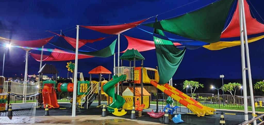 Herní místnost nebo prostor pro děti v ubytování Ilhas do Lago Eco Resort - Central de Reservas