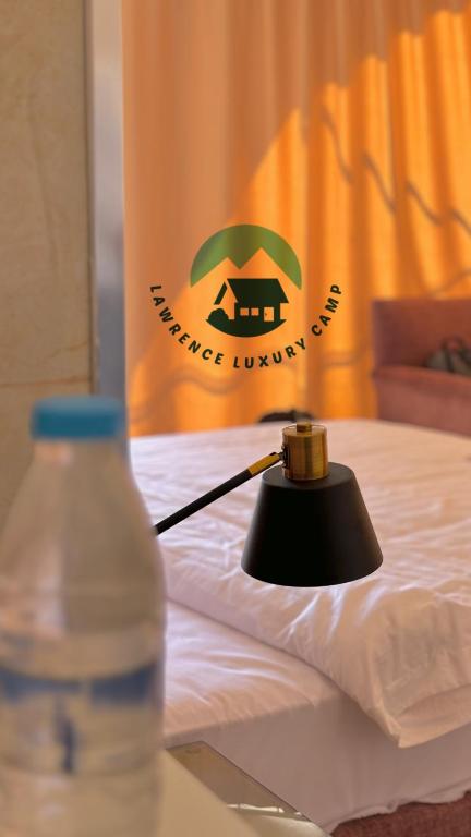 Certifikát, hodnocení, plakát nebo jiný dokument vystavený v ubytování Lawrence luxury camp