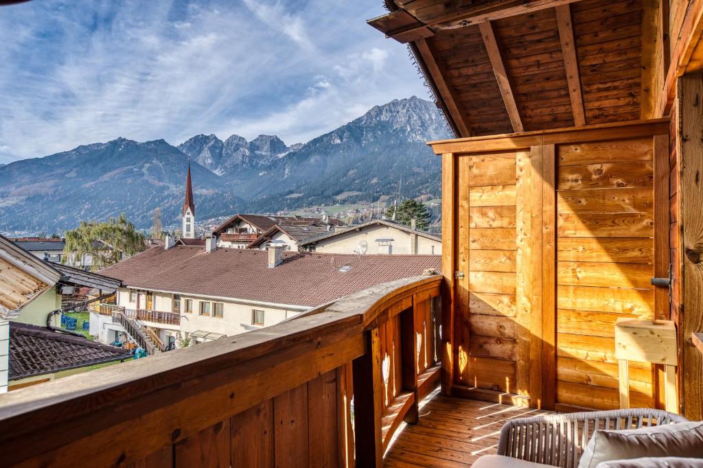 Nespecifikovaný výhled na hory nebo výhled na hory při pohledu z hotelu
