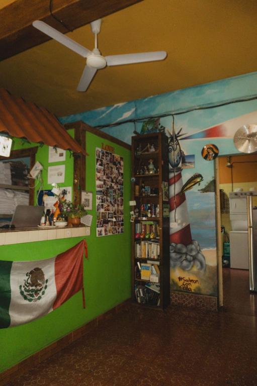 Kuchyň nebo kuchyňský kout v ubytování Casa Kraken Hostel
